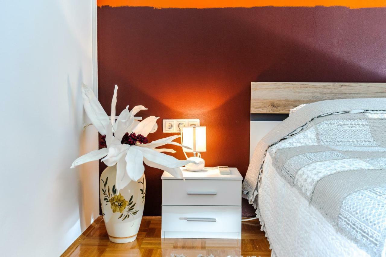 Apartment Yean Kaštela Exteriör bild