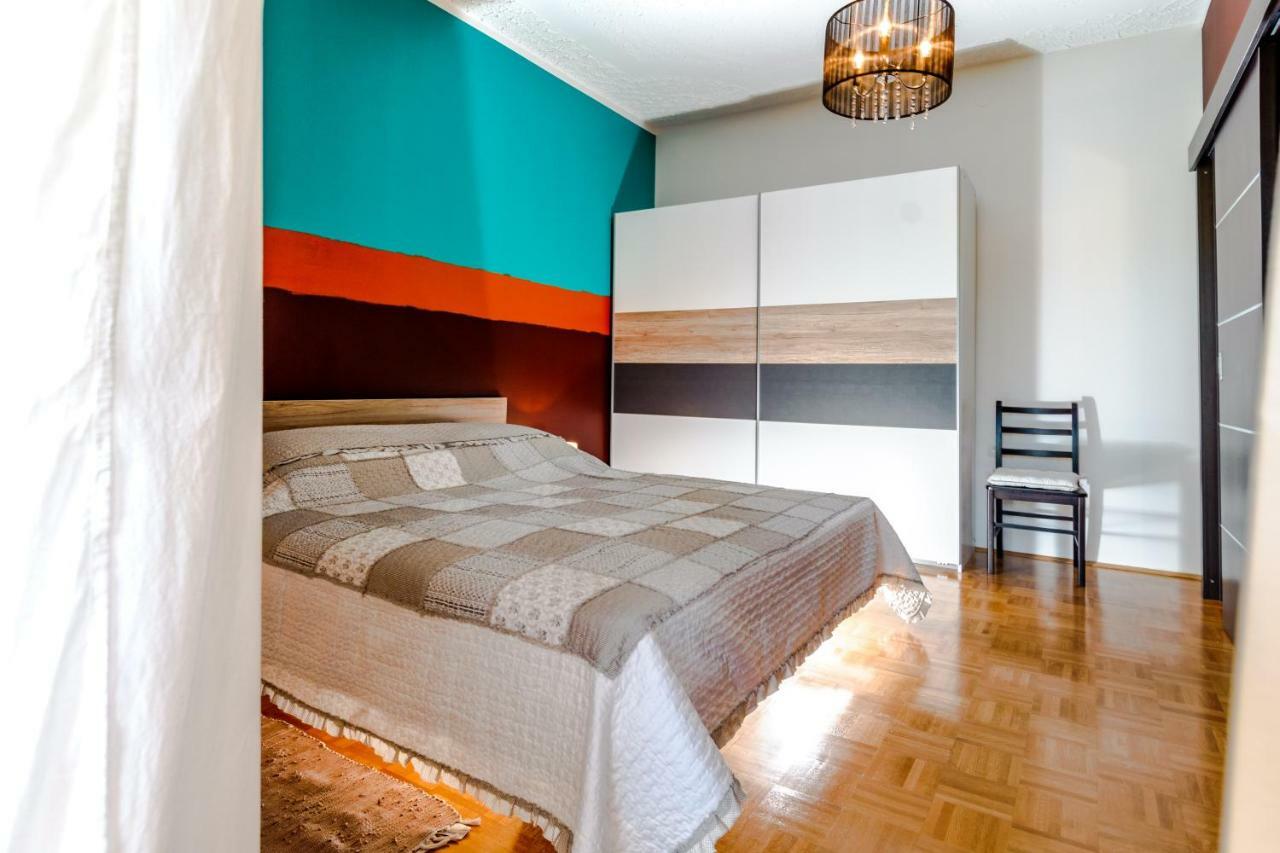Apartment Yean Kaštela Exteriör bild